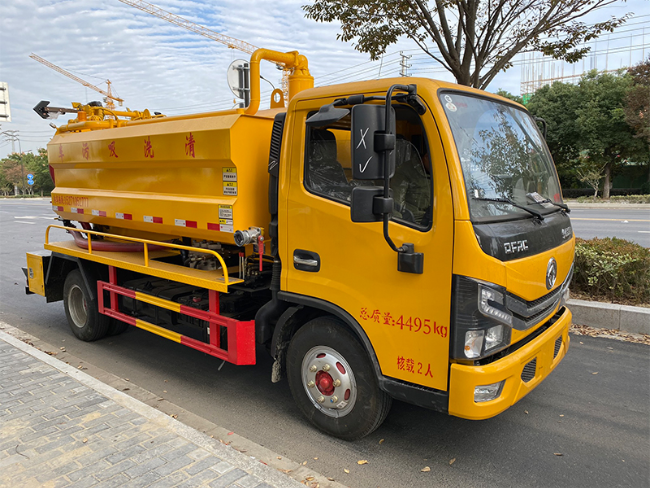 大庆清洗吸污车